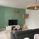 The Cosy Centre Parking Clim Apartment