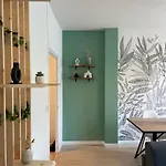The Cosy Centre Parking Clim Apartment *